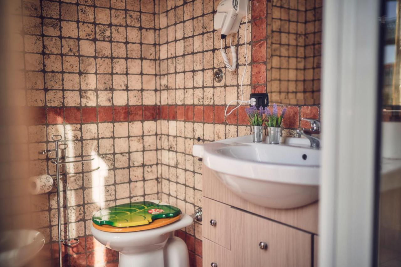 Travelershome Ciampino Suite Exterior foto