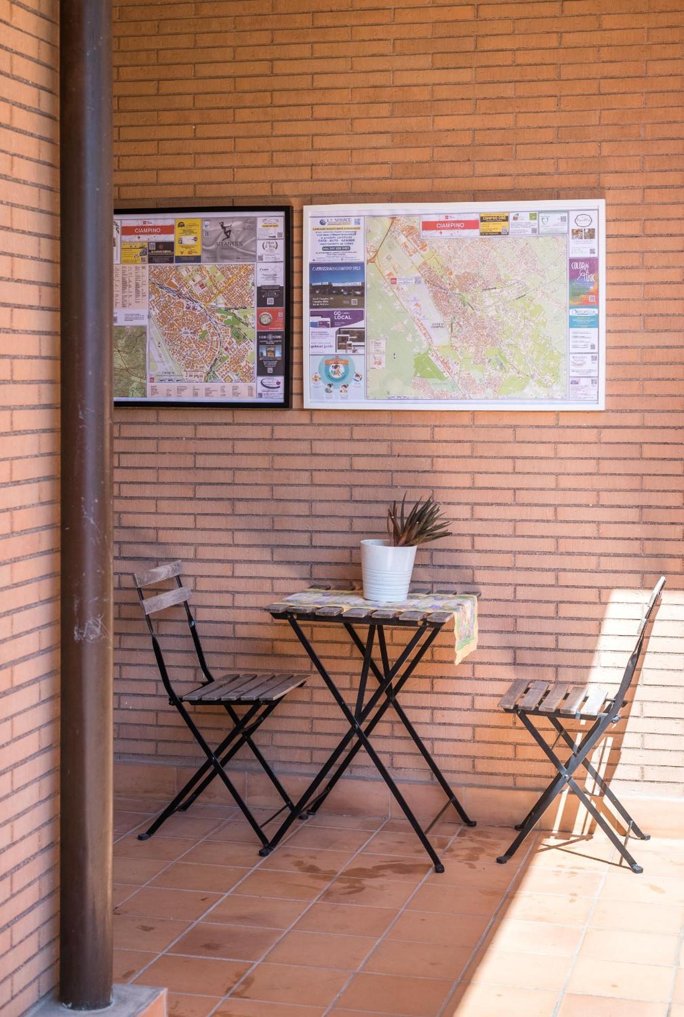 Travelershome Ciampino Suite Exterior foto