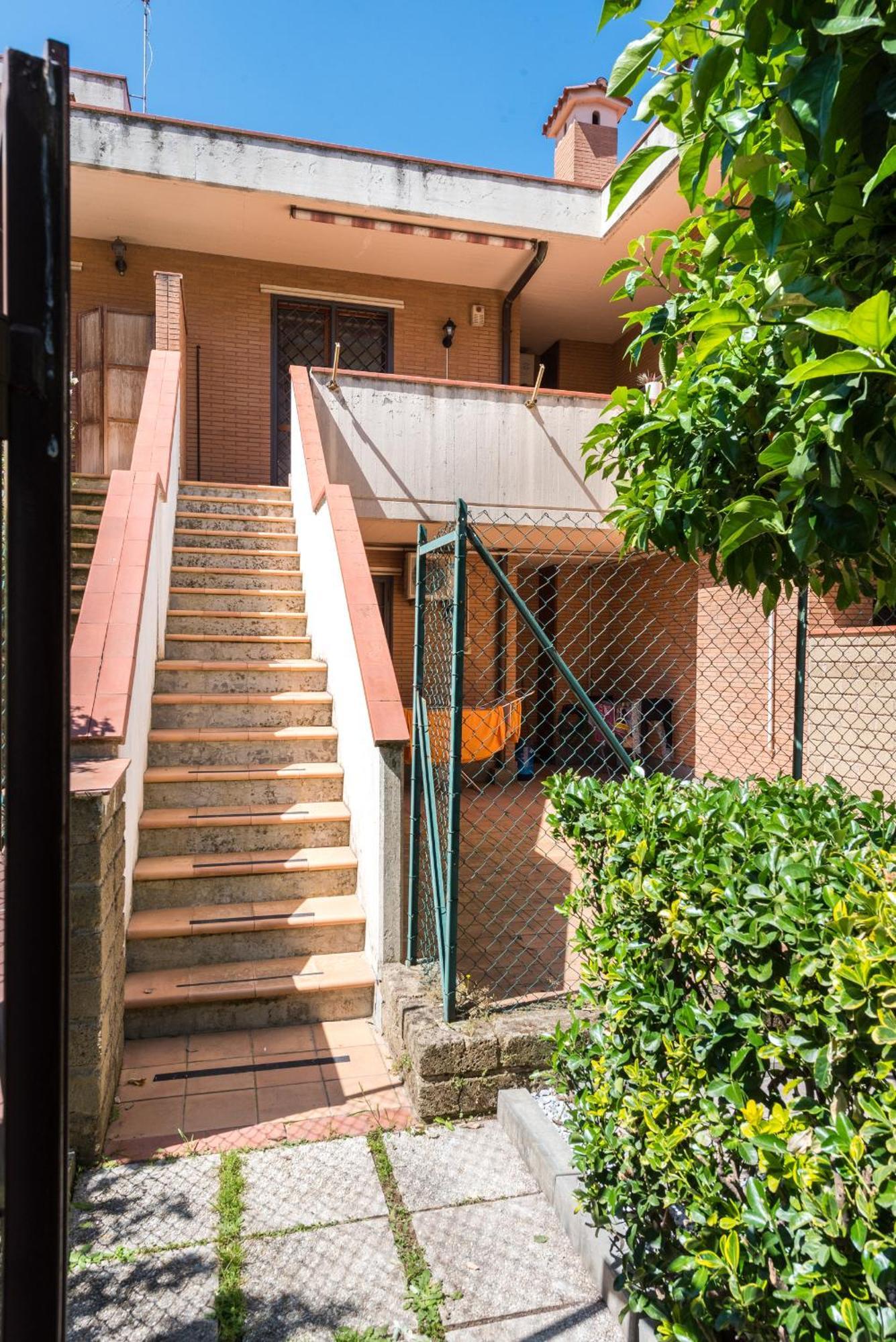 Travelershome Ciampino Suite Exterior foto